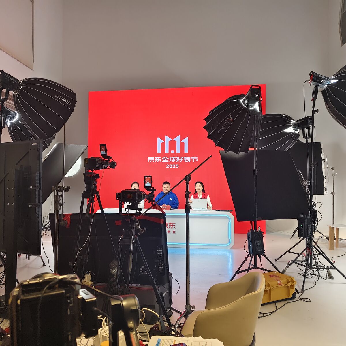 元上跳动LED屏直播间 - 高清动态背景